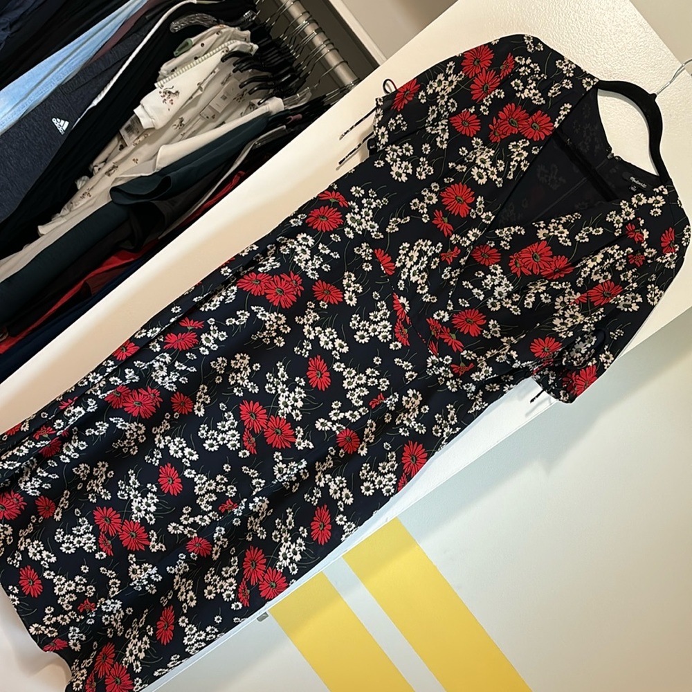 Madewell black and red poppy dress. Size 16.